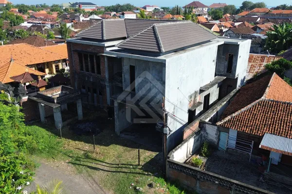 Dijual Rumah 2 Lantai Belum Finishing di Kaliuntu