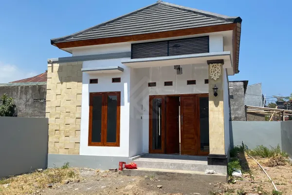 [indent] Rumah Full Finishing Dekat Jalan Utama Baktiseraga