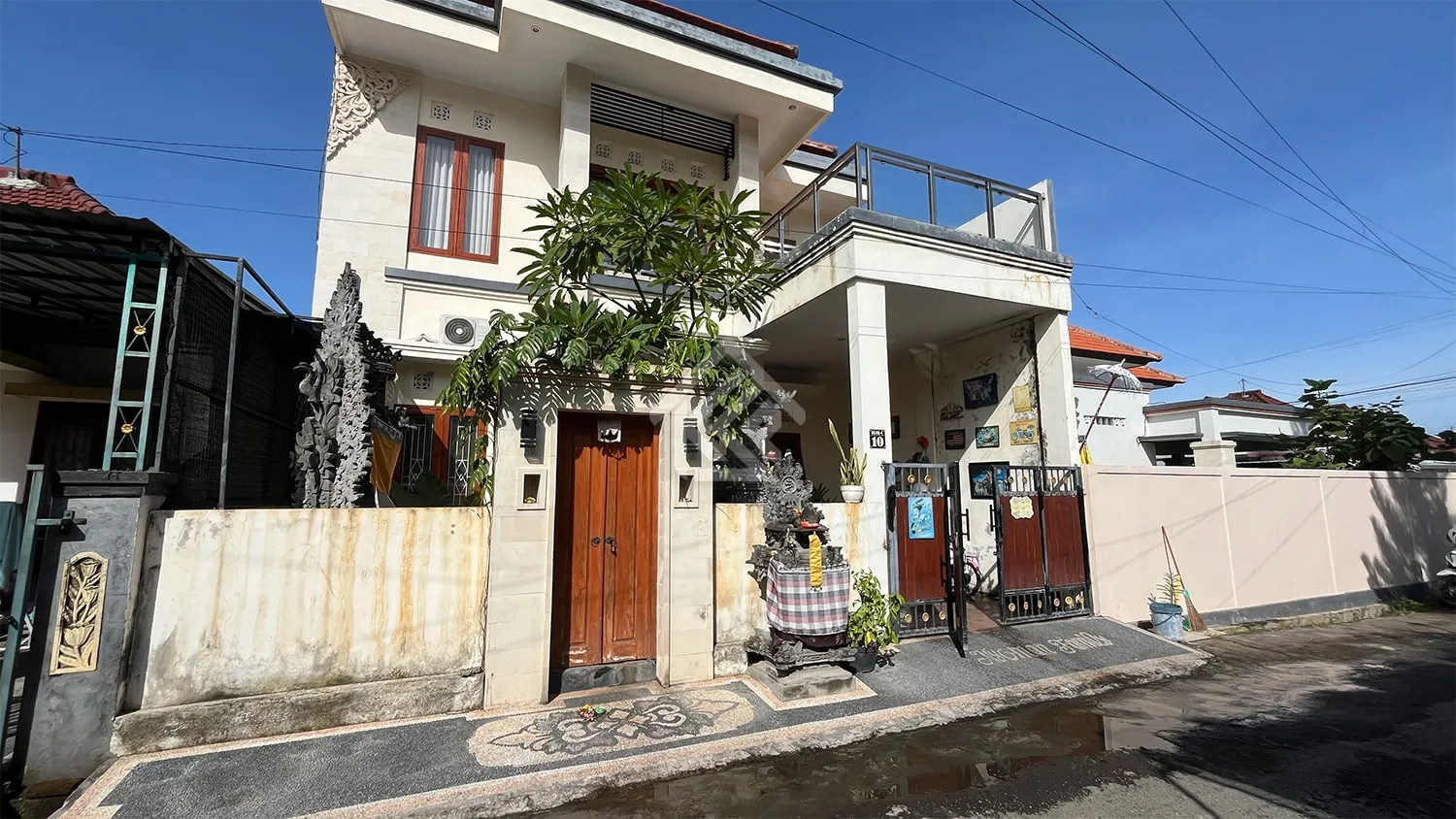 Rumah 2 Lantai 5 KT di Banyuning