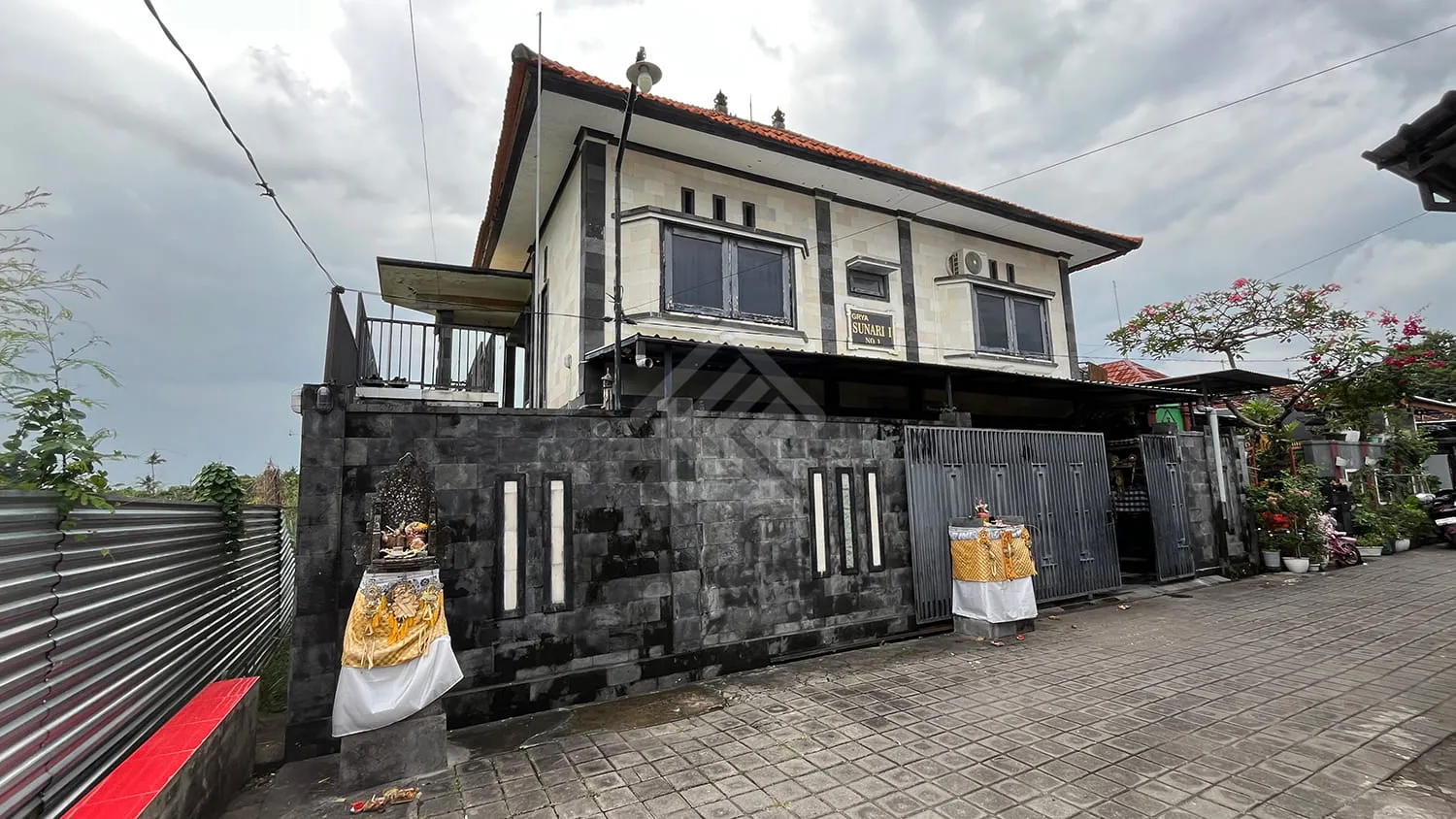 Rumah 2 Lantai di Desa Panji