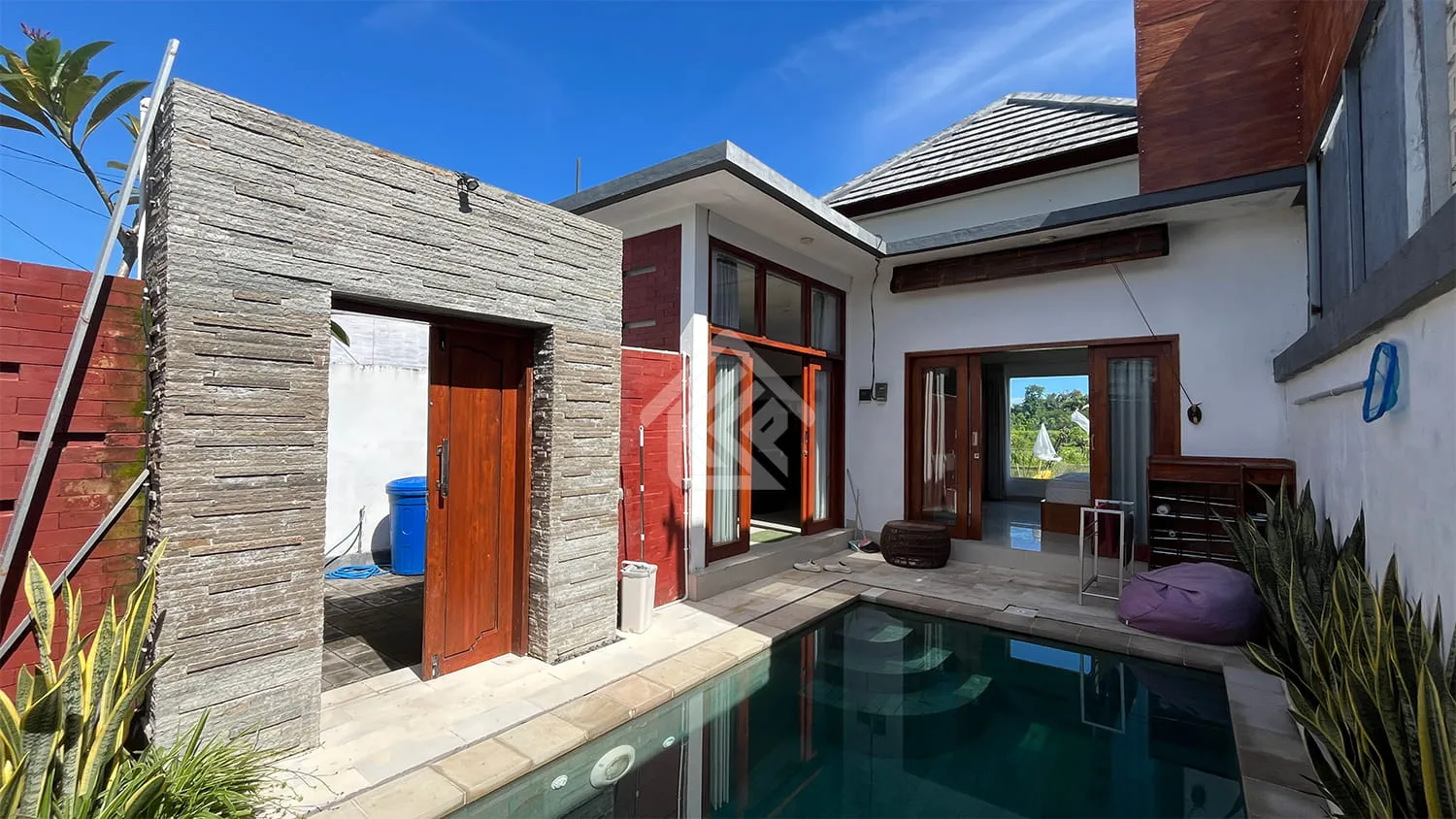 Villa Dekat Pantai Hanya 15 Menit ke Lovina