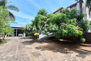 Rumah Villa 3 Lantai Dekat Pantai Lovina