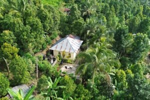 Rumah di Desa Panji Dengan Pemandangan Laut Buleleng