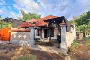 Dijual Cepat Rumah Dekat Jalan Utama Provinsi di Pemaron