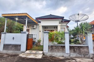 Dijual Rumah Siap Huni Full Taman di Panji Bangah